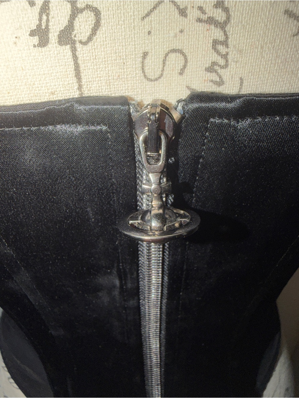 Vivienne Westwood x Palace Puppy Corset 42 - Picture 6 of 13